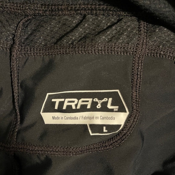 Trayl Women's Padded Cycling Ryde Shorts, size large - Picture 2 of 4